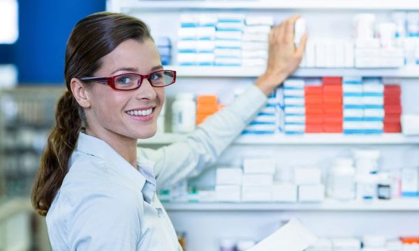 pharmacist-holding-172693391