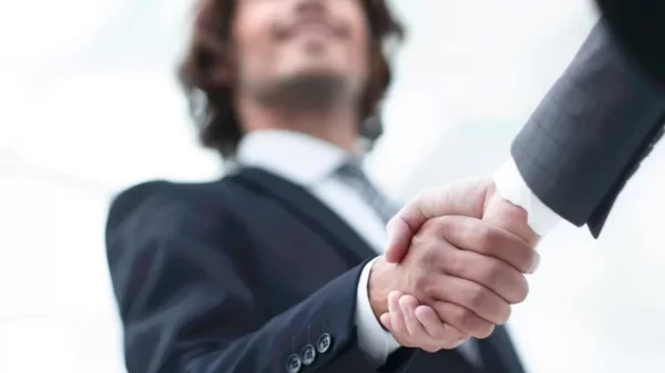 shake-hands-agreed-two-men-businesses_252847-32527-1280x720